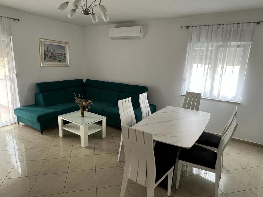 Apartments Purkovic Vodice Exterior photo